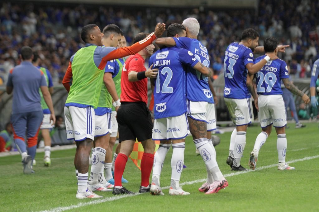 Com dois pênaltis, Cruzeiro vence o Juventude e confirma invencibilidade como mandante no primeiro turno