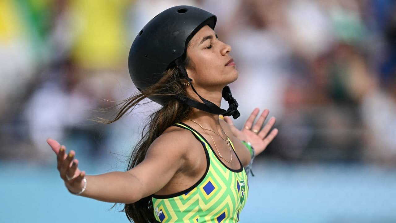 Medalha de Rayssa Leal nas Olimpíadas leva web à loucura: ‘Me emocionei legal’